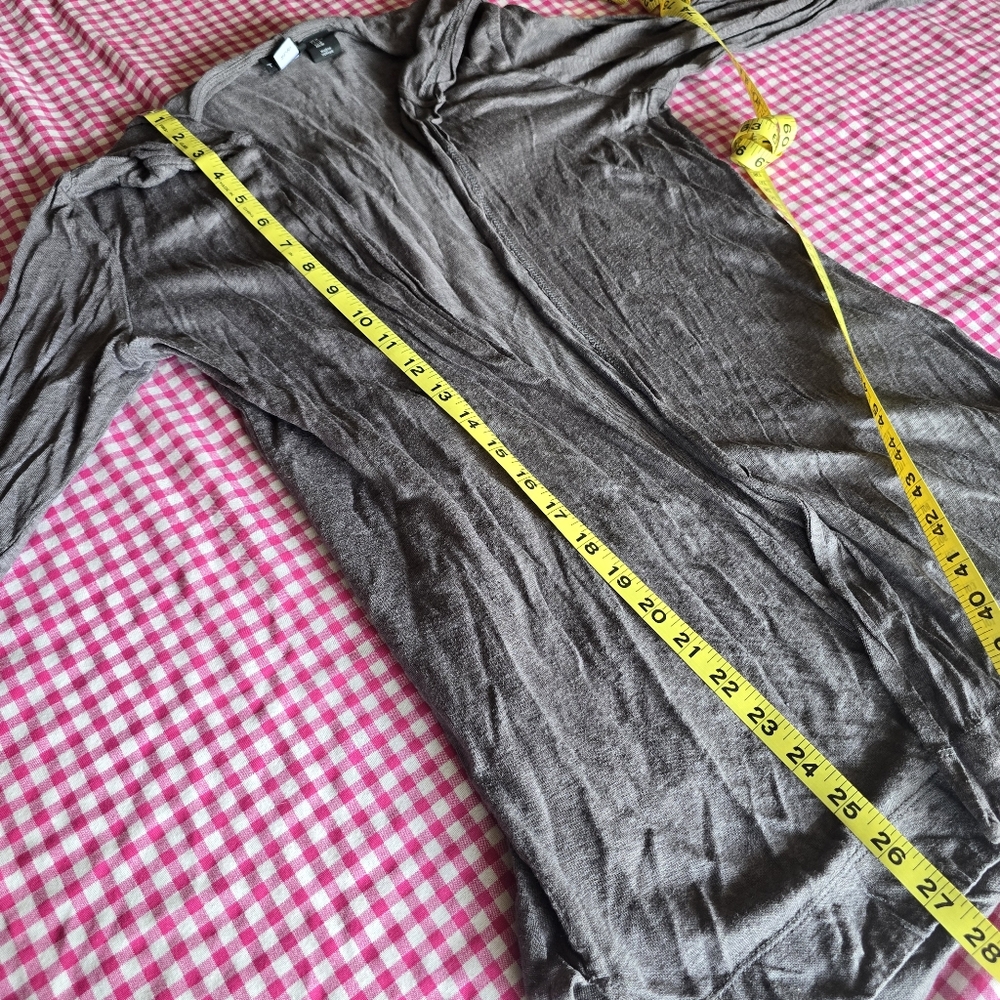 Tahari Cardigan Sz M - Picture 4 of 5